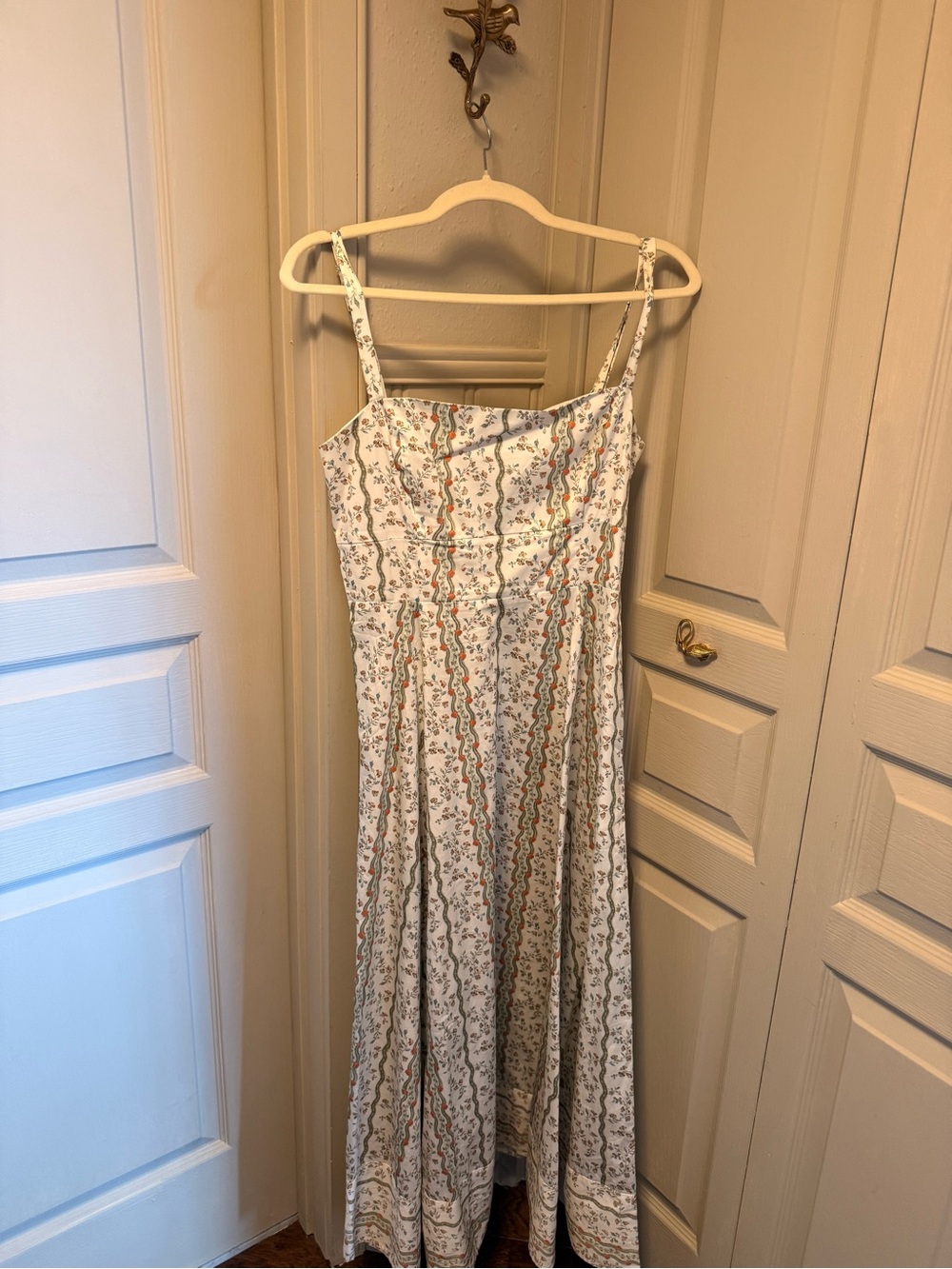 Hill House Midi Dress in White and Sage Floral - Picture 4 of 7